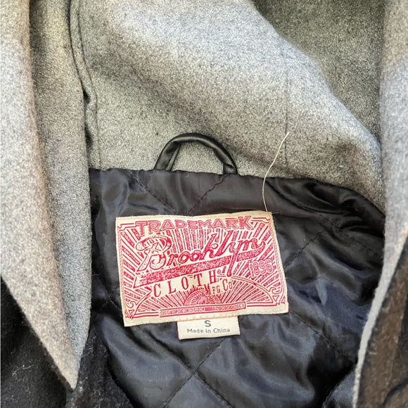 Letterman jacket with hood - Picture 4 of 5